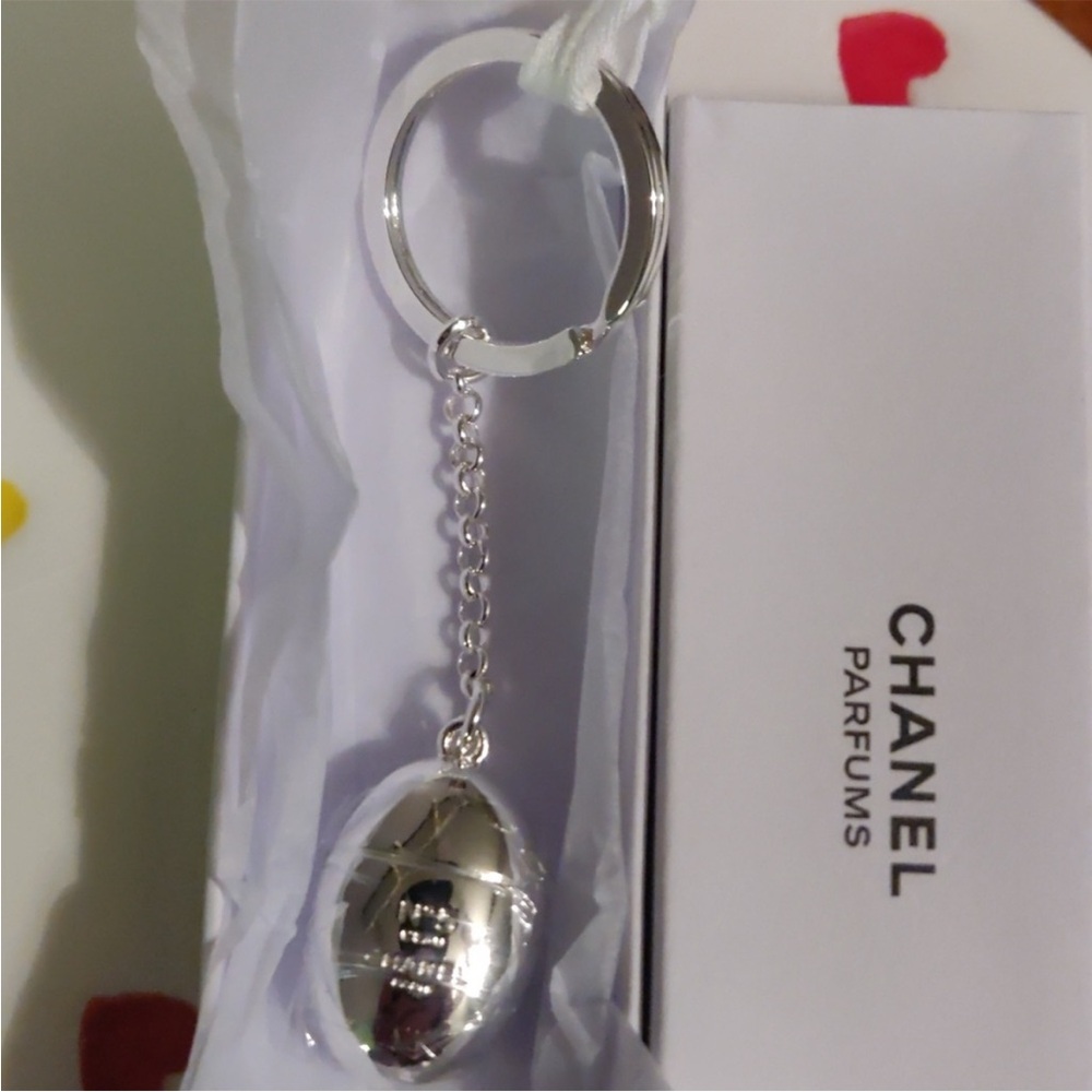 Chanel Silver Keychain - Picture 8 of 9
